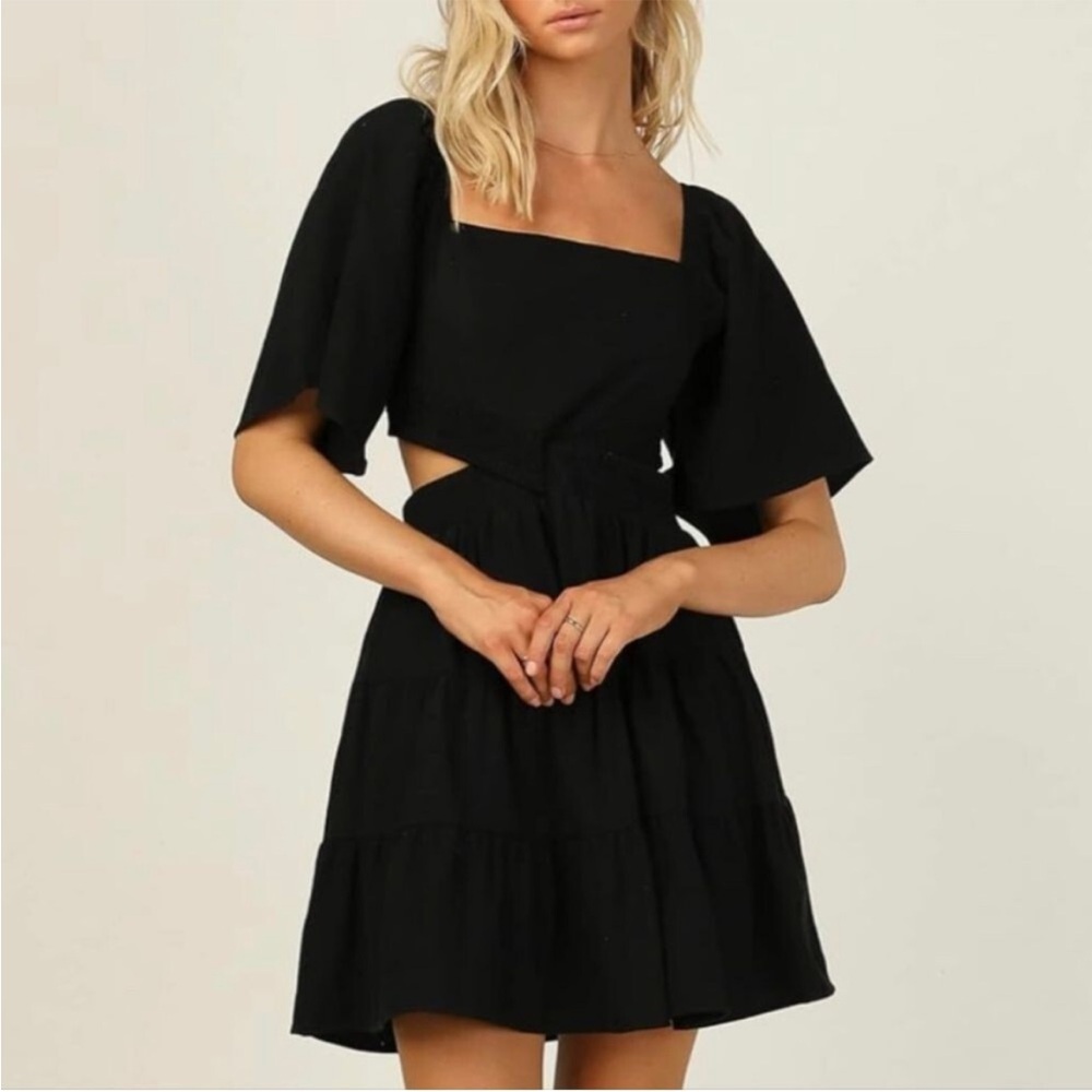 Nwot Woman's Square Neck Cut Out Dress Size M/L